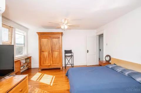 Bedroom - 3476 Morrison Pl, Cincinnati, OH 45220 photo 3 of 12