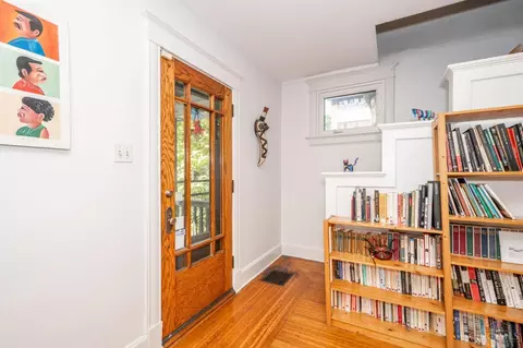 Entry Way - 3476 Morrison Pl, Cincinnati, OH 45220 photo 1 of 2