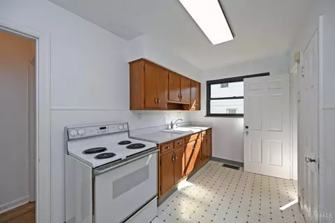 Kitchen - 6114 Glade Ave, Cincinnati, OH 45230 photo 1 of 3