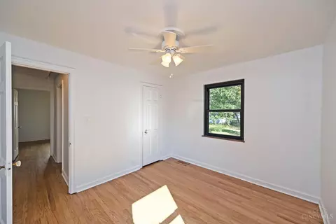 Bedroom - 6114 Glade Ave, Cincinnati, OH 45230 photo 5 of 6