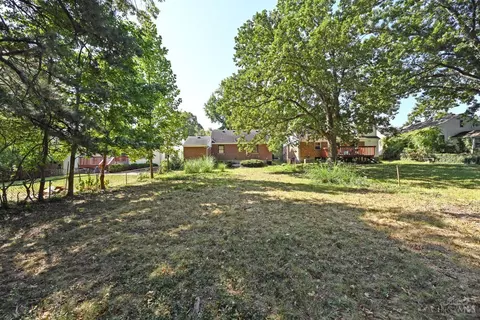 Exterior - 6114 Glade Ave, Cincinnati, OH 45230 photo 10 of 11
