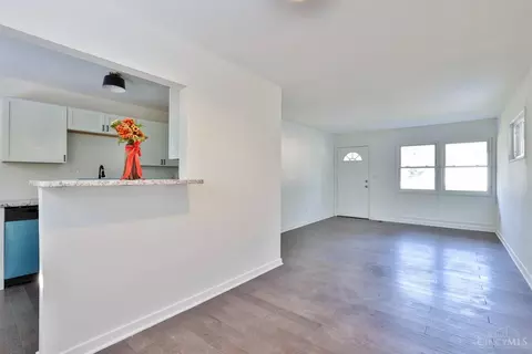 Living - 8734 Grenada Dr, Cincinnati, OH 45231 photo 5 of 5