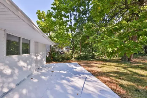 Exterior - 8734 Grenada Dr, Cincinnati, OH 45231 photo 3 of 6