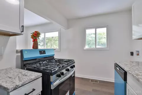 Kitchen - 8734 Grenada Dr, Cincinnati, OH 45231 photo 3 of 4