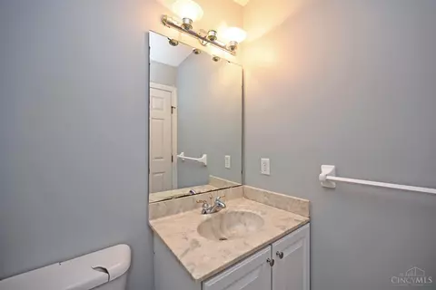 Bath - 4008 Miami Rd, Mariemont, OH 45227 photo 5 of 6
