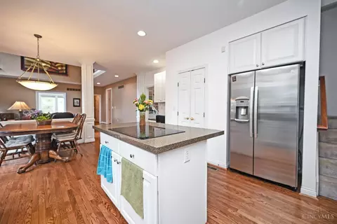 Kitchen - 4008 Miami Rd, Mariemont, OH 45227 photo 7 of 8
