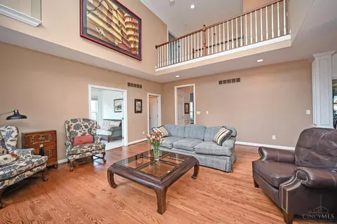 Living - 4008 Miami Rd, Mariemont, OH 45227 photo 6 of 9
