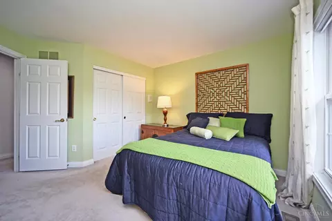 Bedroom - 4008 Miami Rd, Mariemont, OH 45227 photo 8 of 11