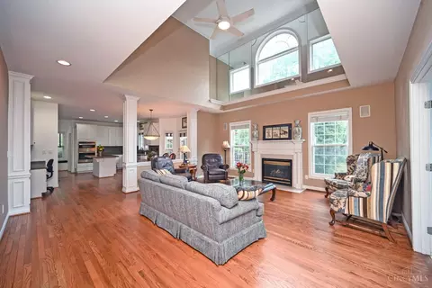 Living - 4008 Miami Rd, Mariemont, OH 45227 photo 4 of 9