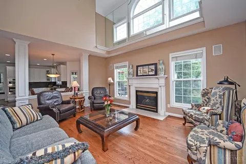 Living - 4008 Miami Rd, Mariemont, OH 45227 photo 5 of 9