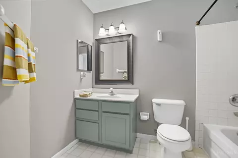 Bath - 9648 Fallshill Cir, Cincinnati, OH 45231 photo 3 of 3