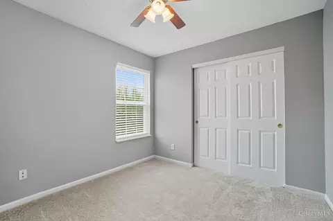 Bedroom - 9648 Fallshill Cir, Cincinnati, OH 45231 photo 9 of 10