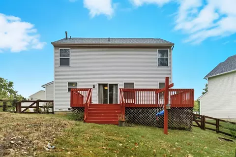 Exterior - 9648 Fallshill Cir, Cincinnati, OH 45231 photo 5 of 9