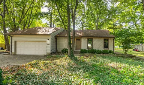 3665 Oakwood Dr, Amelia, OH 45102