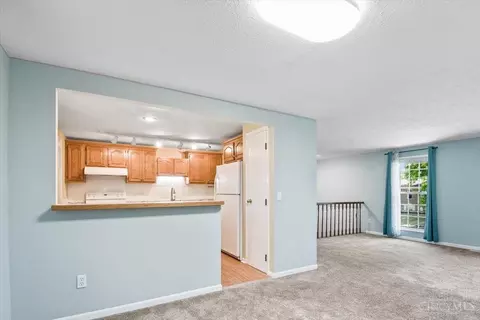 12059 Hazelhurst Dr, Cincinnati, OH 45240 photo 8