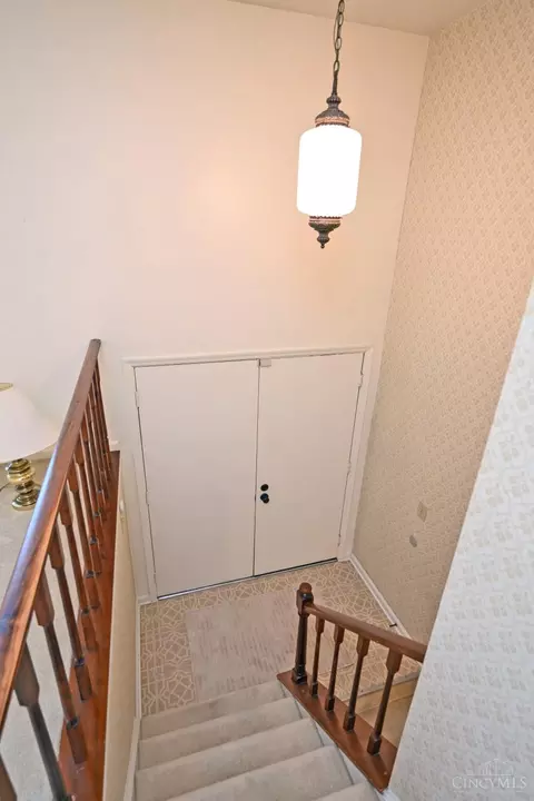 Entry Way - 2439 Hazelcrest Ln, Cincinnati, OH 45231 photo 1 of 1