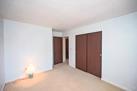 Bedroom - 2439 Hazelcrest Ln, Cincinnati, OH 45231 photo 6 of 8