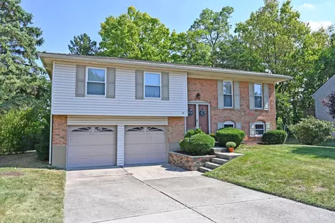 Exterior - 2439 Hazelcrest Ln, Cincinnati, OH 45231 photo 2 of 13
