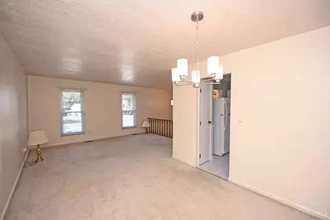 Living - 2439 Hazelcrest Ln, Cincinnati, OH 45231 photo 4 of 4