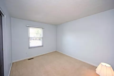 Bedroom - 2439 Hazelcrest Ln, Cincinnati, OH 45231 photo 5 of 8