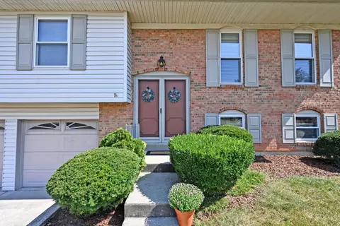 Exterior - 2439 Hazelcrest Ln, Cincinnati, OH 45231 photo 4 of 13