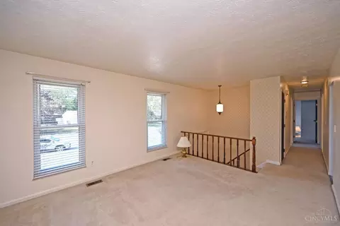 Living - 2439 Hazelcrest Ln, Cincinnati, OH 45231 photo 2 of 4