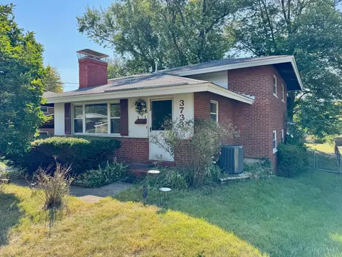 3733 Lyndon Center Ct, Deer Park, OH 45236