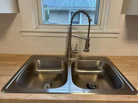 Kitchen - 4798 Prosperity Pl, Cincinnati, OH 45238 photo 6 of 6