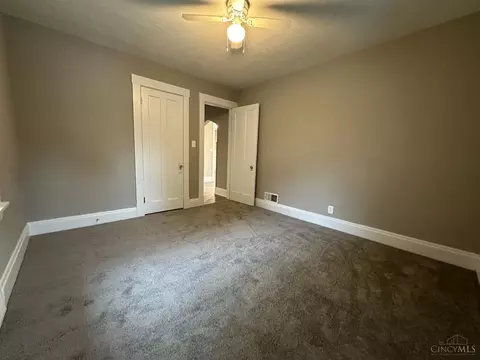 Bedroom - 4798 Prosperity Pl, Cincinnati, OH 45238 photo 5 of 8