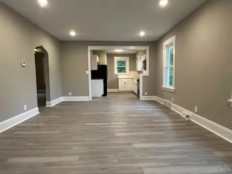 Living - 4798 Prosperity Pl, Cincinnati, OH 45238 photo 1 of 4