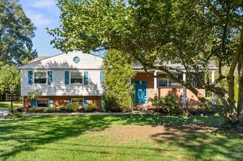 6034 Countryhills Dr, Cincinnati, OH 45233