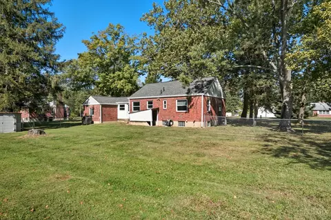 Exterior - 729 Fleming Rd, Cincinnati, OH 45231 photo 4 of 7