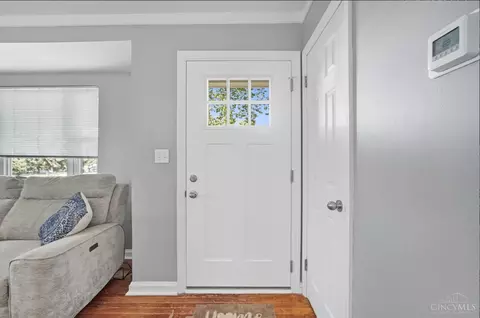 Entry Way - 729 Fleming Rd, Cincinnati, OH 45231 photo 1 of 3