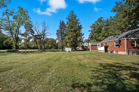 Exterior - 729 Fleming Rd, Cincinnati, OH 45231 photo 3 of 7
