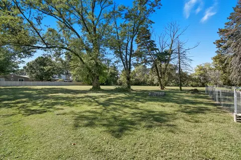 Exterior - 729 Fleming Rd, Cincinnati, OH 45231 photo 6 of 7