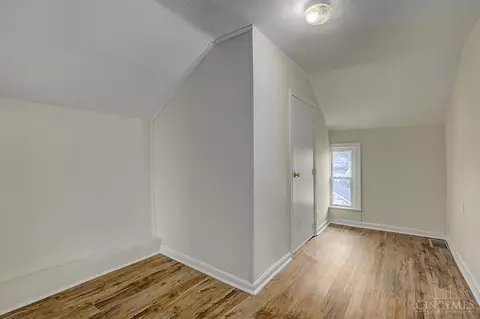 Bedroom - 219 Seventieth St, Cincinnati, OH 45216 photo 4 of 4