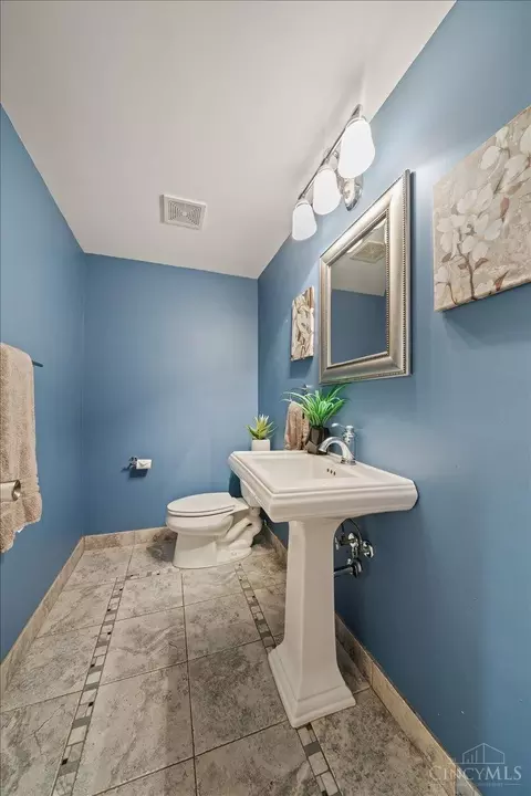 Bath - 2152 Gilbert Ave, Cincinnati, OH 45206 photo 3 of 3