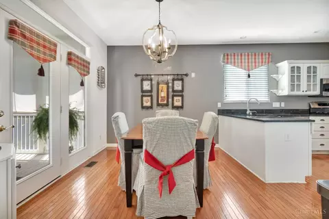 7710 Crystal Cove Pointe, Hamilton Township, OH 45039 photo 4