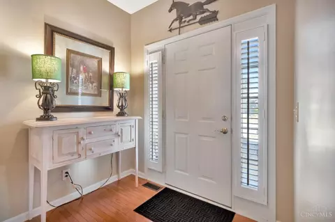 7710 Crystal Cove Pointe, Hamilton Township, OH 45039 photo 10
