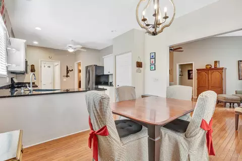 7710 Crystal Cove Pointe, Hamilton Township, OH 45039 photo 5
