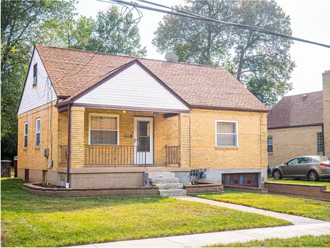 Exterior - 1277 Prospect Pl, Cincinnati, OH 45231 photo 3 of 5