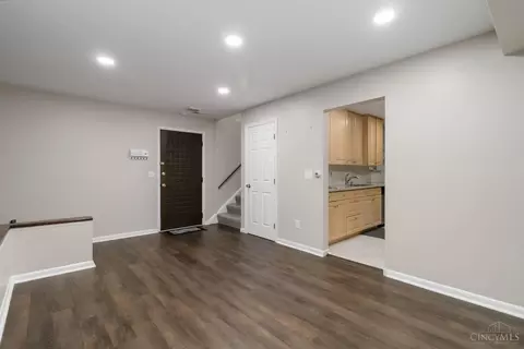 Living - 63 Stillmeadow Dr, Cincinnati, OH 45245 photo 3 of 7
