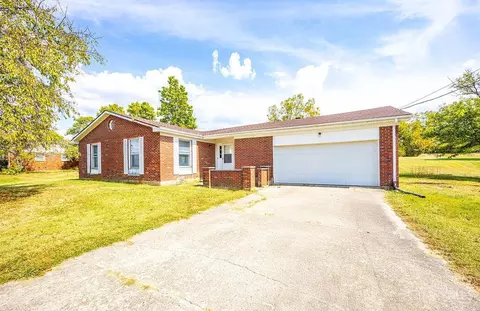 2200 Vizedom Rd, Hamilton, OH 45013