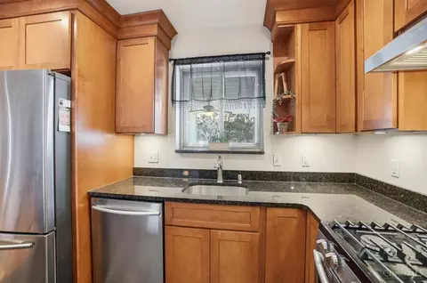 Kitchen - 107 Etta Ave, Harrison, OH 45030 photo 6 of 6