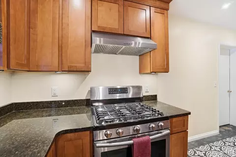 Kitchen - 107 Etta Ave, Harrison, OH 45030 photo 5 of 6