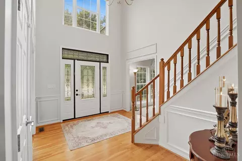 Entry Way - 654 Tournament Dr, Cincinnati, OH 45244 photo 1 of 4