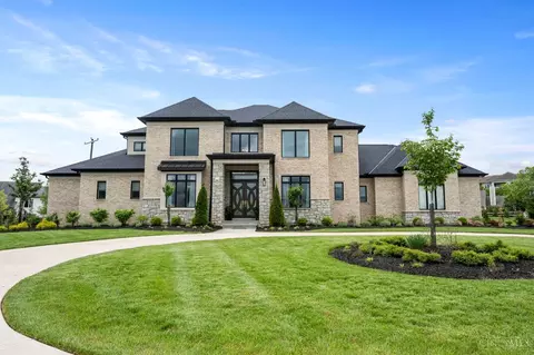 15 Old Orchard Ln, Cincinnati, OH 45242