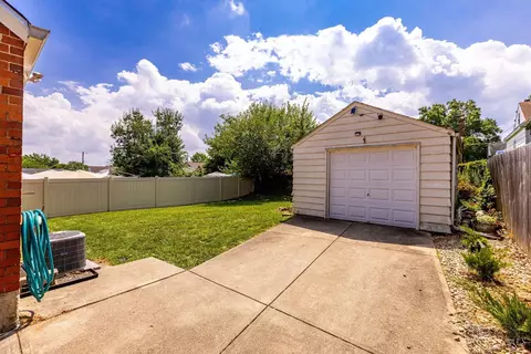 1637 Centerridge Ave, Cincinnati, OH 45231 photo 29