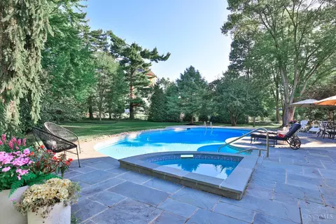 7600 Foxgate Ln, Cincinnati, OH 45243 photo 12
