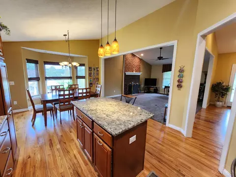Kitchen - 5984 W Fork Rd, Cincinnati, OH 45247 photo 4 of 4